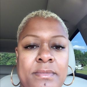 Meet your Posher, Erika